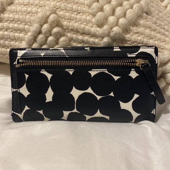 Kate spade bifold Wallet - Picture 2 of 3